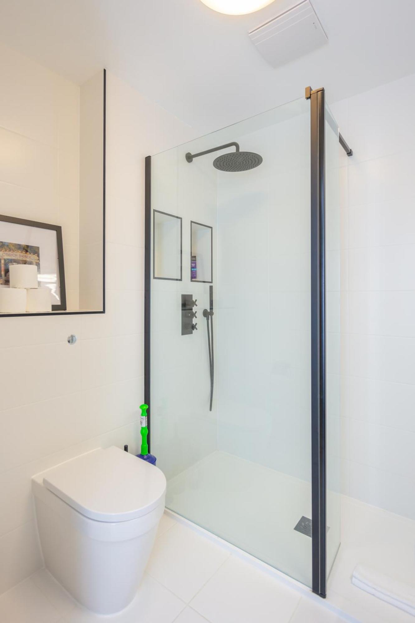 Stylish 1 Bedroom Apartment In Holborn In A Great Location لندن المظهر الخارجي الصورة
